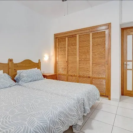 Altamira Beachfront Apartment, Costa Adeje * أذيخي